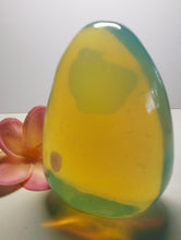 Load image into Gallery viewer, Clear Opalesence Andara Crystal 1.015kg