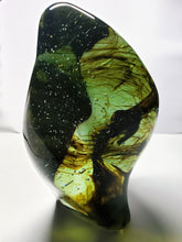 Load image into Gallery viewer, Bi-Color / Green with Earth Shaman Andara Crystal 4.04kg