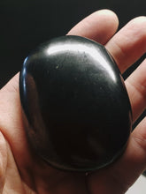 Load image into Gallery viewer, Shungite Therapeutic Hand / Palm Piece 126g