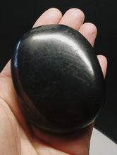 Load image into Gallery viewer, Shungite Therapeutic Hand / Palm Piece 180g