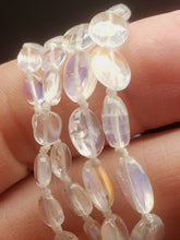 Load image into Gallery viewer, Moonstone - Madagascar Rainbow Flash EO+ oval 18inch