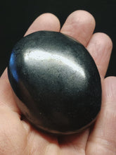 Load image into Gallery viewer, Shungite Therapeutic Hand / Palm Piece 66g