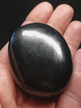 Load image into Gallery viewer, Shungite Therapeutic Hand / Palm Piece 82g