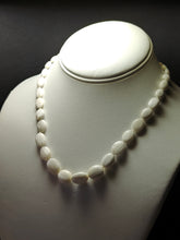 Load image into Gallery viewer, Scolecite EO+ 6x7-12.5x13mm 17inch