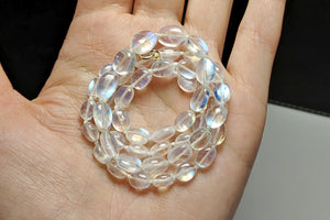 Moonstone - Blue Flash  EO+ oval 18.25inch