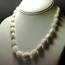 Load image into Gallery viewer, Scolecite EO+ 6x9-13x16.5mm 17.5inch