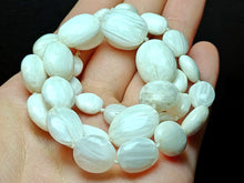 Load image into Gallery viewer, Scolecite EO+ 6x9-13x16.5mm 17.5inch