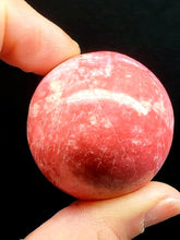 Load image into Gallery viewer, Thulite Sphere 111.27g