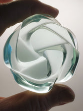 Load image into Gallery viewer, Aqua Andara Crystal Rose
