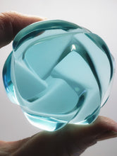 Load image into Gallery viewer, Aqua Andara Crystal Rose