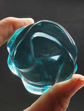 Load image into Gallery viewer, Aqua Andara Crystal Rose