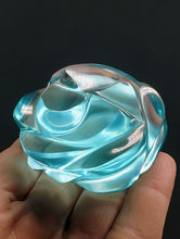 Load image into Gallery viewer, Aqua Andara Crystal Rose