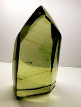 Load image into Gallery viewer, Bi-color Green w/ Shaman Polished Andara Crystal 1.065kg