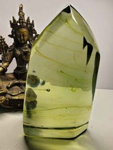 Load image into Gallery viewer, Bi-color Green w/ Shaman Polished Andara Crystal 1.065kg