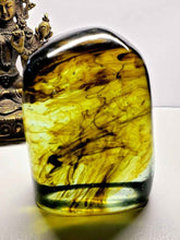 Load image into Gallery viewer, Bi-color Green w/ Shaman Polished Andara Crystal 844g