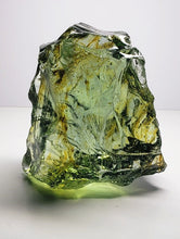 Load image into Gallery viewer, Bi-color Green w/ Shaman Traditional Andara Crystal 886g