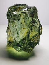 Load image into Gallery viewer, Bi-color Green w/ Shaman Traditional Andara Crystal 886g