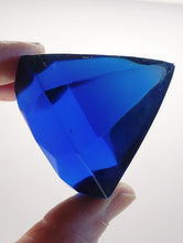 Load image into Gallery viewer, Blue Andara Crystal Diamond 116g