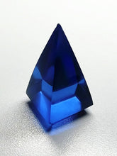 Load image into Gallery viewer, Blue Andara Crystal Nubian Pyramid 1.5in x .75in