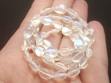 Load image into Gallery viewer, Moonstone - Blue Flash  EO+ oval 18.25inch