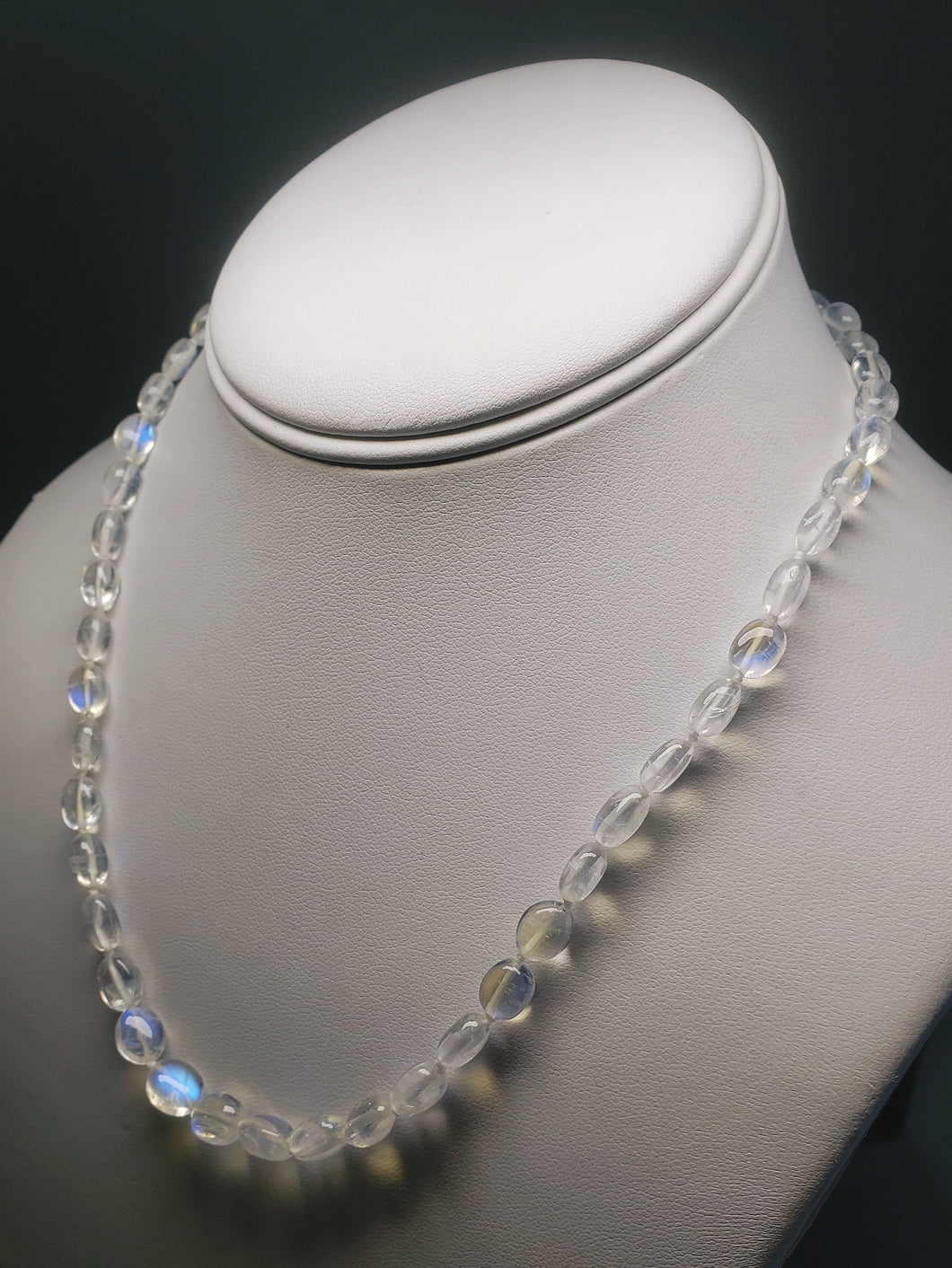 Moonstone - Blue Flash  EO+ oval 17.75inch
