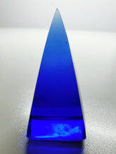 Load image into Gallery viewer, Blue Violet Andara Crystal Nubian Pyramid 2.5in x 1.25in
