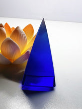 Load image into Gallery viewer, Blue Violet Andara Crystal Nubian Pyramid 2.5in x 1.25in