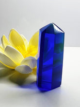 Load image into Gallery viewer, Blue Violet Andara Crystal Generator 2.5inch
