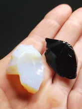 Load image into Gallery viewer, Andara Crystal Duo - Traditional - black &amp; white 18g*