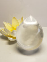 Load image into Gallery viewer, Clear (rare) Andara Crystal Pointed Egg