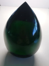 Load image into Gallery viewer, Green - Deep Andara Crystal Pointed Egg 886g