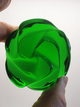 Load image into Gallery viewer, Green Andara Crystal Rose
