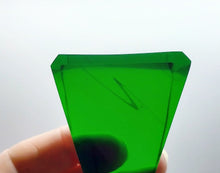Load image into Gallery viewer, Green (Deep) Andara Crystal Nubian Pyramid 3in x 1.5in