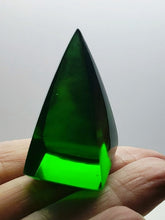 Load image into Gallery viewer, Green (Deep) Andara Crystal Nubian Pyramid 1.5in x .75in