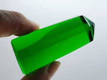 Load image into Gallery viewer, Green (Deep) Andara Crystal Generator 2.5inch