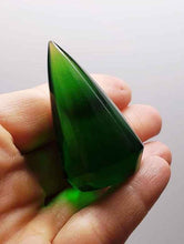 Load image into Gallery viewer, Green (deep) Andara Crystal Vogel Style Tower