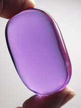 Load image into Gallery viewer, Lilac Andara Crystal Hand Piece 50g