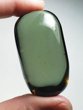 Load image into Gallery viewer, Purple - Light (color changing) Andara Crystal Hand / Palm Piece 78g