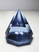 Load image into Gallery viewer, Violet - Light color change Andara Crystal Diamond 100g