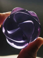 Load image into Gallery viewer, Violet - Light (color change) Andara Crystal Rose