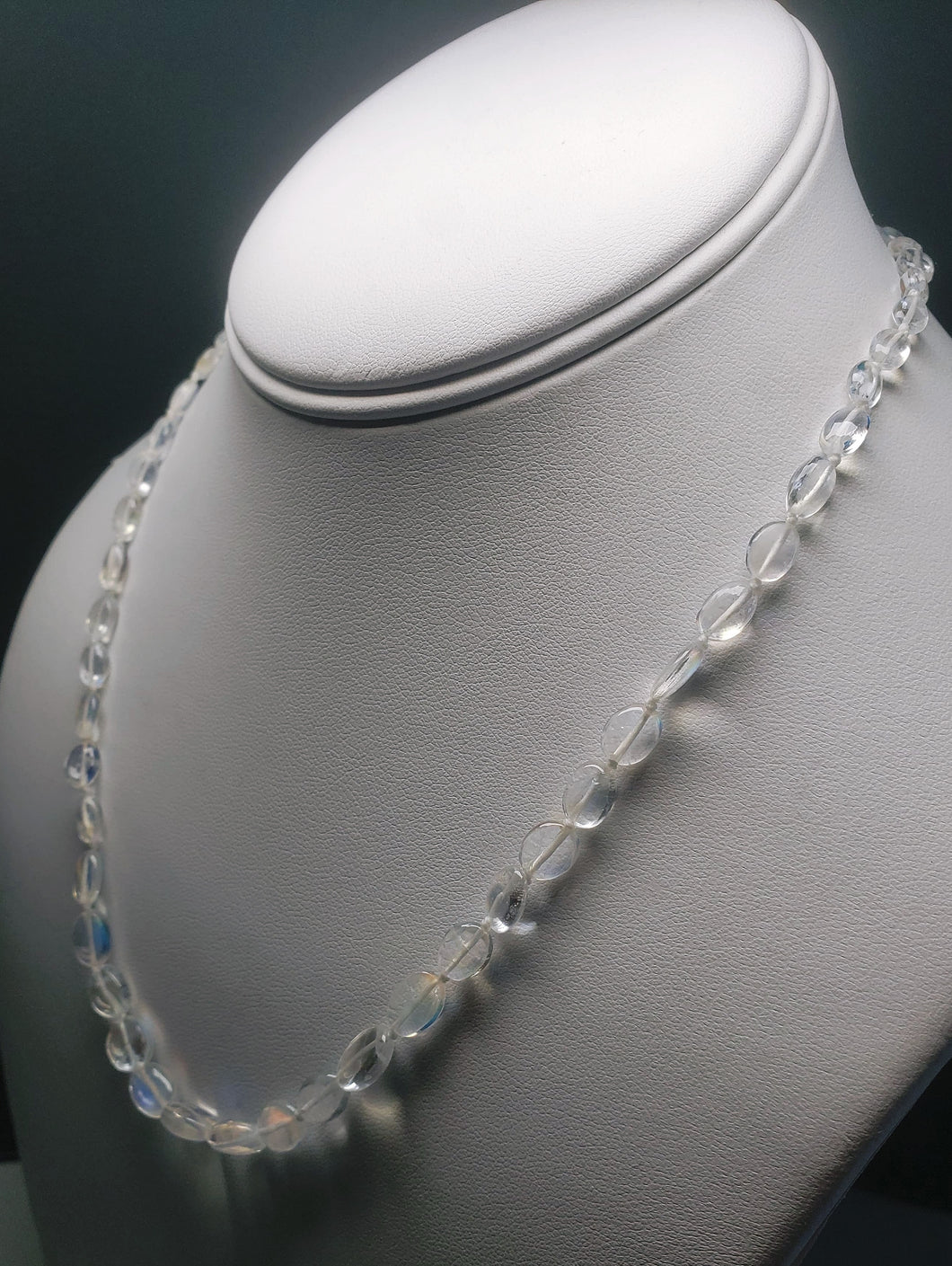 Moonstone - Madagascar Rainbow Flash EO+ oval 18inch