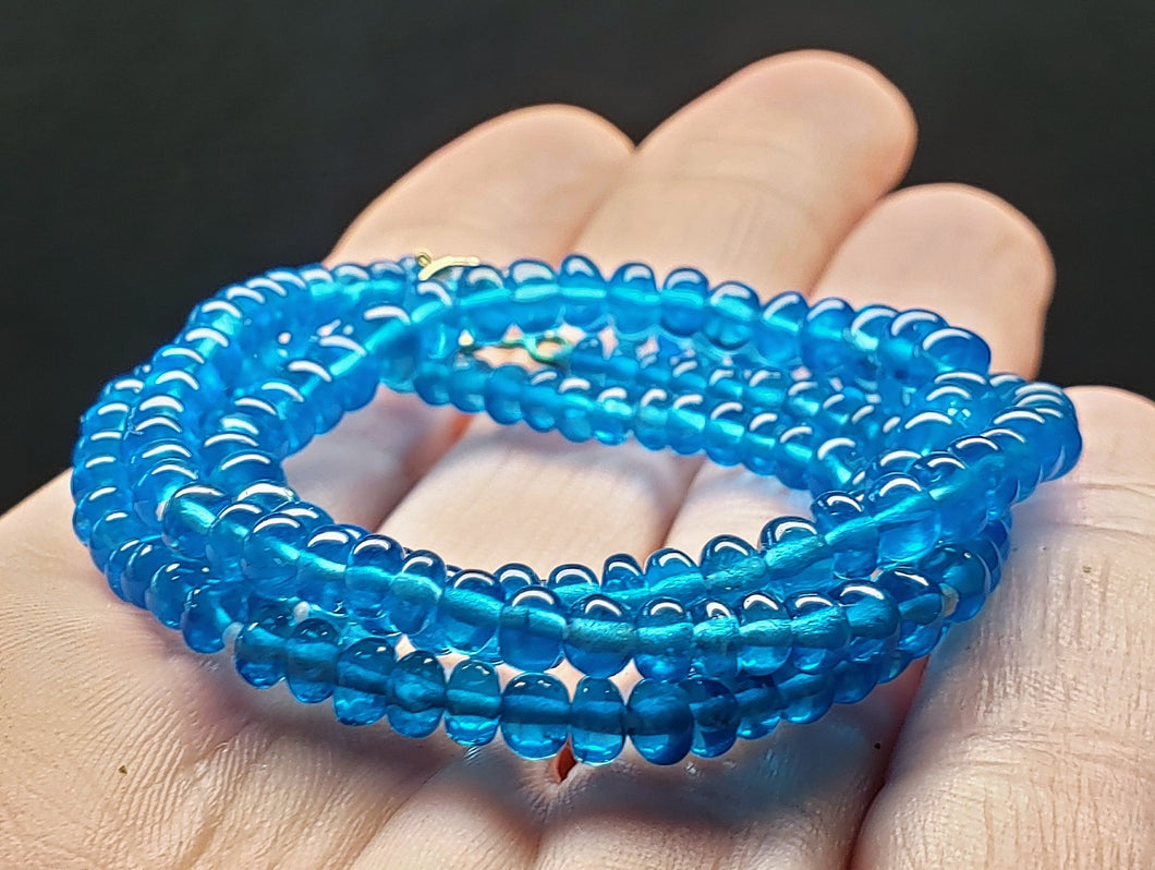 Apatite - Blue (neon) EO+ 3.5-5mm 18inch