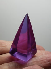 Load image into Gallery viewer, Violet (color change) Andara Crystal Nubian Pyramid 1.5n x .75in