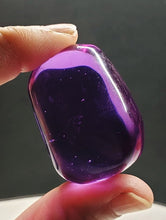 Load image into Gallery viewer, Violet (color change) Andara Crystal Hand/Palm Piece 76g