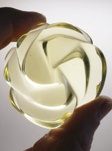 Load image into Gallery viewer, Yellow Andara Crystal Rose