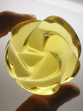 Load image into Gallery viewer, Yellow Andara Crystal Rose