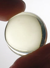 Load image into Gallery viewer, Yellow Andara Crystal Cabochon 20mm