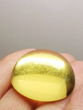 Load image into Gallery viewer, Yellow Andara Crystal Cabochon 30mm