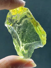 Load image into Gallery viewer, Yellow Green Traditional Andara Crystal 44g