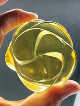 Load image into Gallery viewer, Yellow Andara Crystal Rose